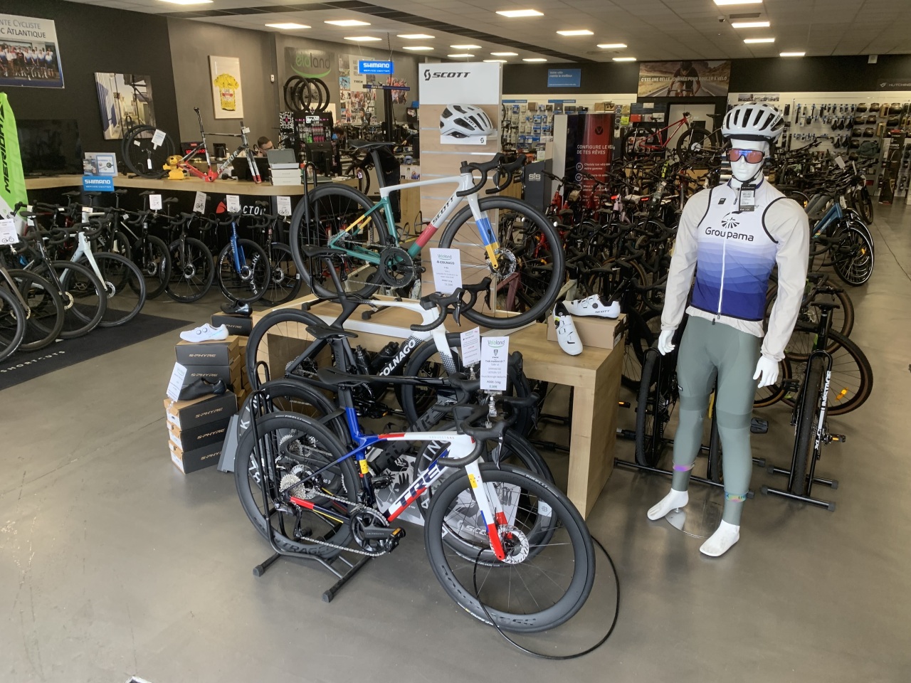 Magasin de vélo à Bordeaux entrée du magasin